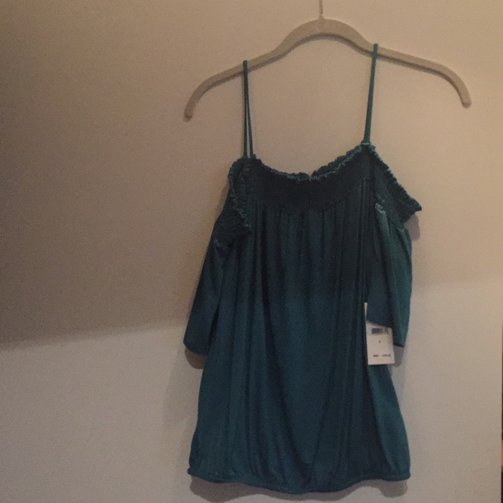 Ella Moss off the shoulder top